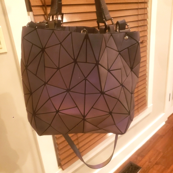 Geometric Luminous Purse/ Handbags for Women "Holographic Reflective Crossbod" - Picture 6 of 14